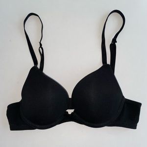 NWOT Victoria’s Secret Black Plunge Bra 34A